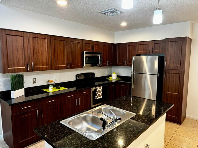 Building Photo - 890 Brandon Prescott Ln