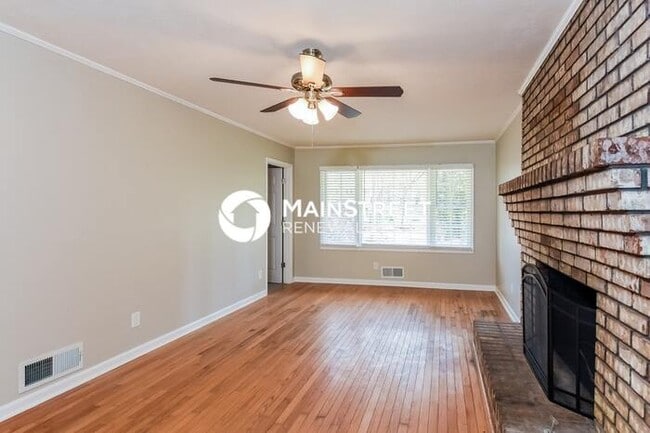 Building Photo - 4 Bedroom Pet-Friendly Home in ACWORTH, GA...