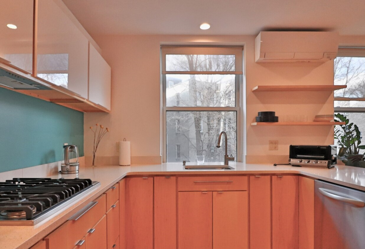 Primary Photo - 2 Bedroom
