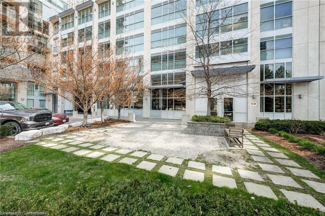 Building Photo - 225 Webb Dr