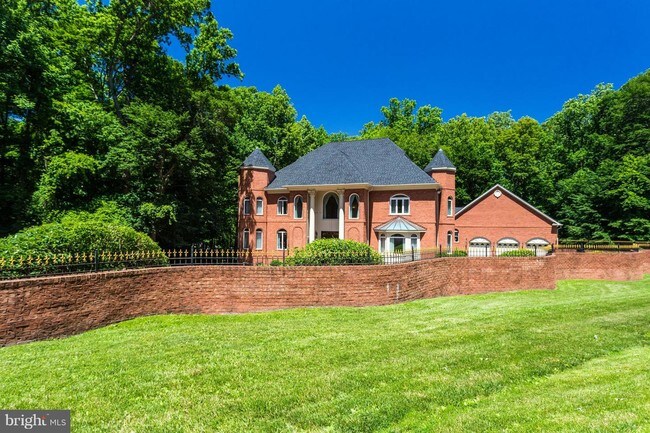 Building Photo - 10407 Willowbrook Dr