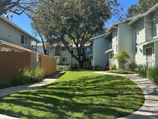 Foto del edificio - 2-Bedroom Condo for Rent in Buellton – Two Story, Fireplace, Courtyard Setting | $2,950/Month