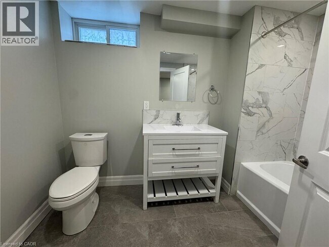 Photo du bâtiment - 10 Bonfair Ct