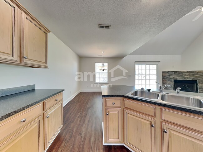 Foto del edificio - 200 Falling Spring Ct