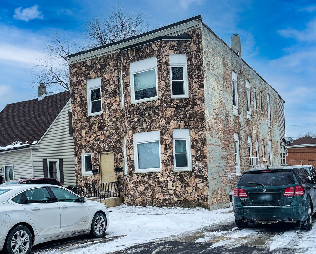 Primary Photo - 607 Whitney Ave