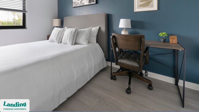 Foto del edificio - 7301 Lake Bank Lp