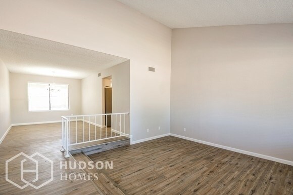 Foto del edificio - AVAILABLE NOW! - 6209 West Windrose Drive,...