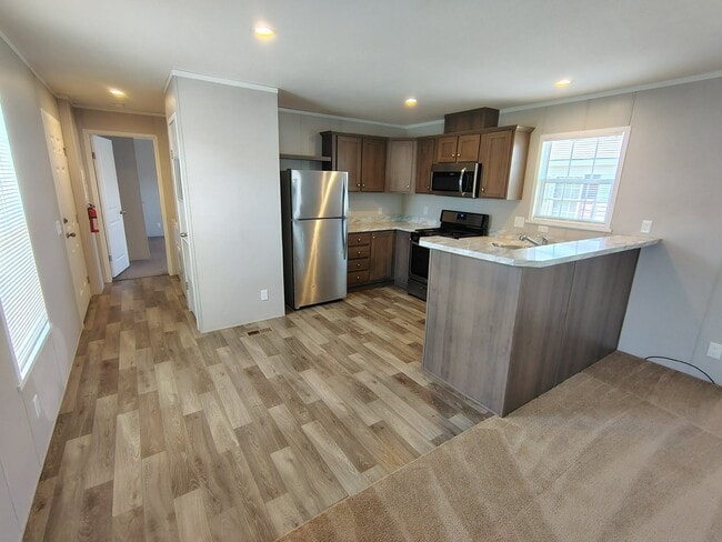 Building Photo - 5201 Chantelle Dr