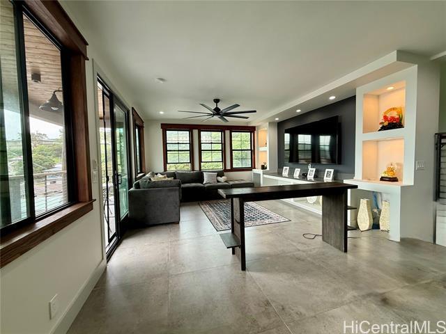 Building Photo - 2184 Makanani Dr