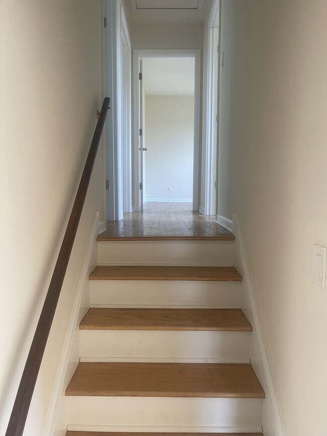 Building Photo - 2123 Haig Ct
