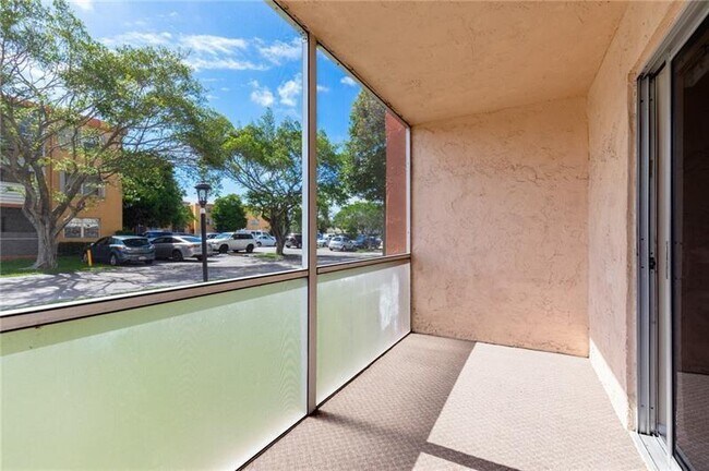 Foto del edificio - 4324 NW 9th Ave
