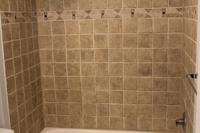 Building Photo - 2631 Manton St