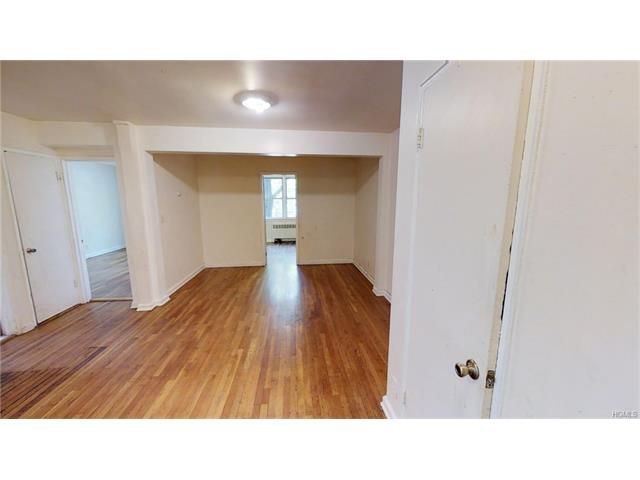 Foto principal - 2769 Morris Ave