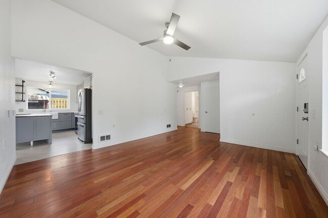 Building Photo - Spacious Lot + Modern Upgrades in Auburn