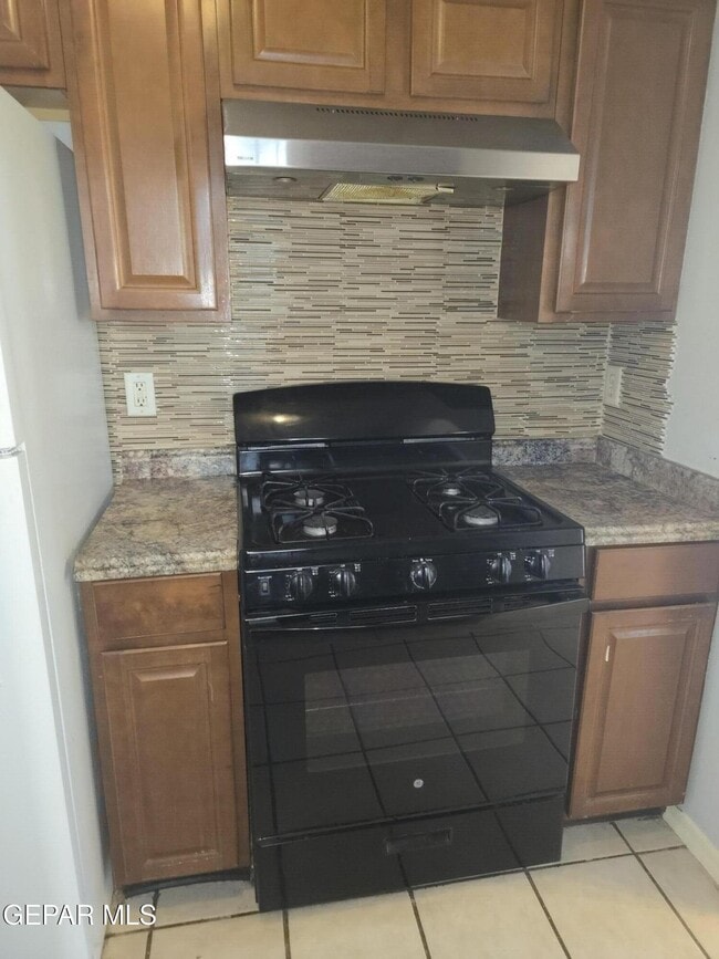 Building Photo - 3613 Tierra Zafiro Dr
