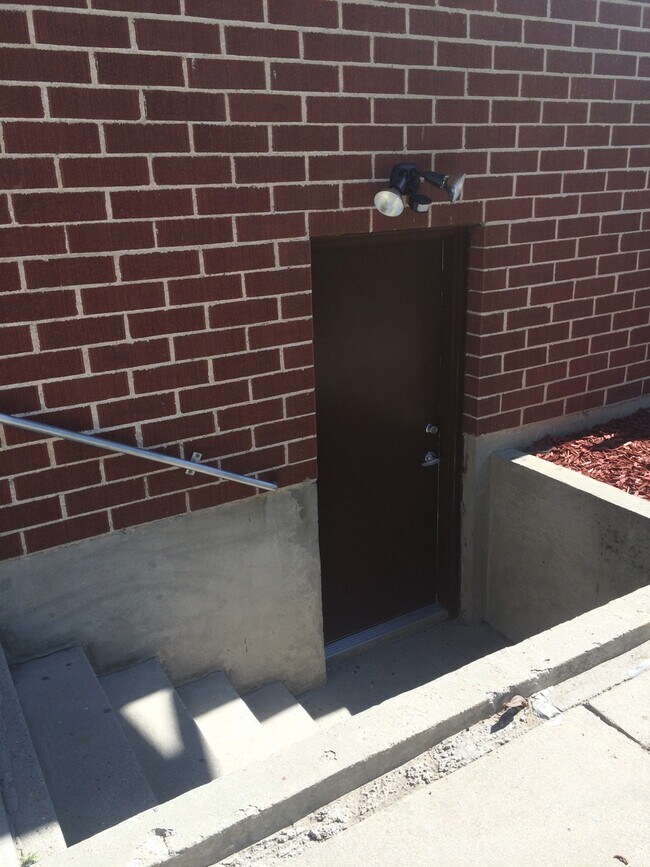 Foto del edificio - Beautiful Updated 4 Bedroom Home with Large Fenced Yard!