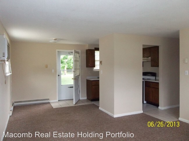 Building Photo - 320 W Barsi Blvd