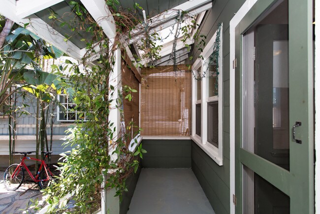 Foto del edificio - 129 Clubhouse Ave