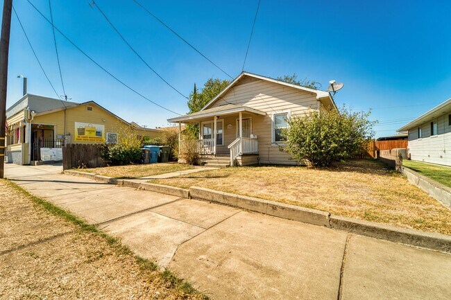 Foto del edificio - Feel Right at Home in This Inviting 2-Bed Gem