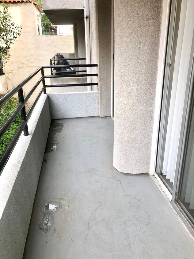 Whitley Lofts Apartments in Hollywood, CA Westside Rentals