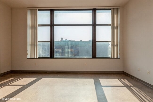 Building Photo - Mercantile Lofts