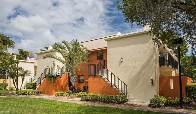 Building Photo - 1 br, 1 bath Apartment - 8339 SW 107th Ave