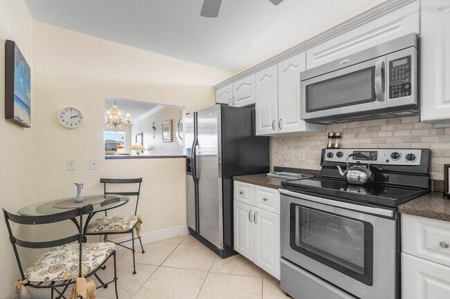 Foto del edificio - 3114 S Ocean Blvd