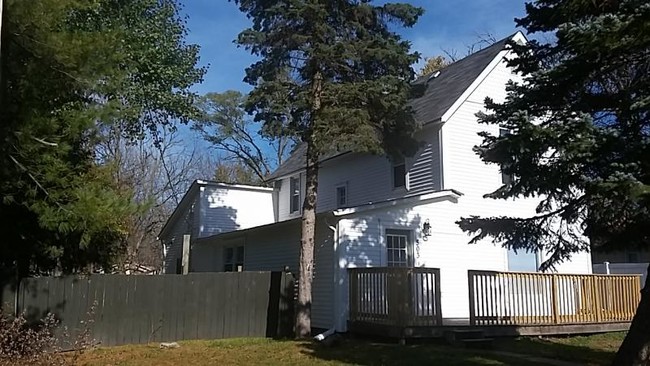 Building Photo - 503 W Jackson St