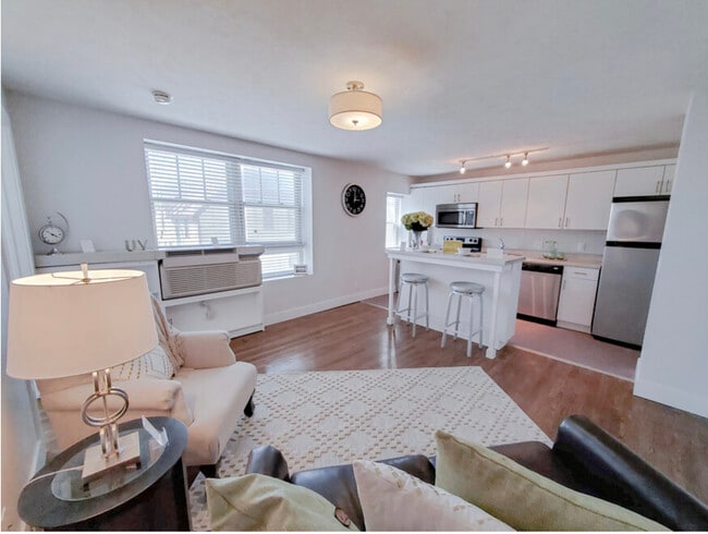 Photo - Urban Village Midtown Apartments