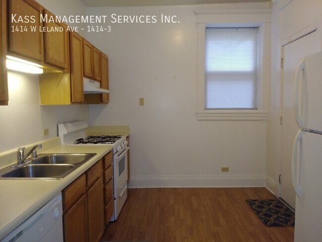 Foto del edificio - 1414 W Leland Ave