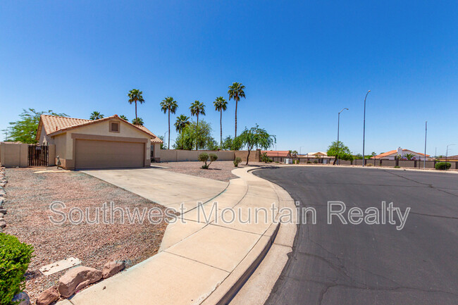 Foto del edificio - 8417 E Monte Cir