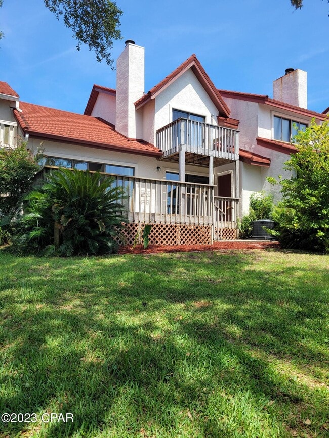 2824 Country Club Dr, Lynn Haven, FL 32444 Townhome Rentals in Lynn