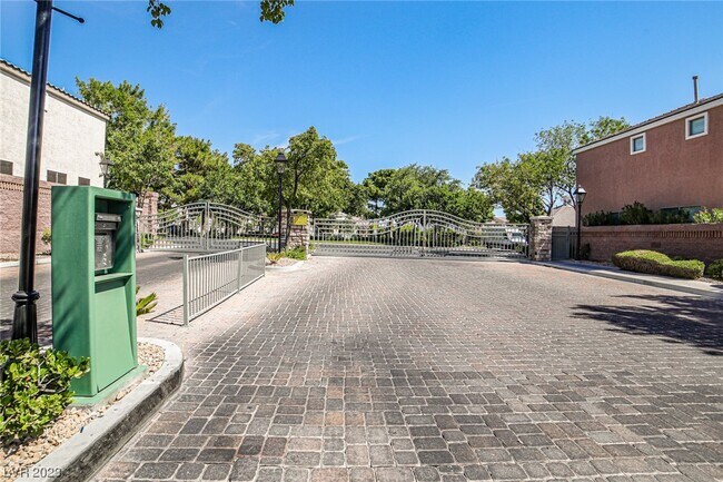 Foto del edificio - 5625 Aurora Crest Ave