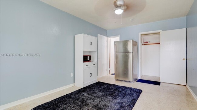 Foto del edificio - 28 NW 170th St