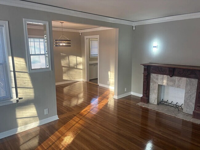 Foto del edificio - Crown Heights Home For Rent
