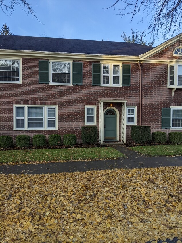 3907 Plainville Rd Unit 1c, Cincinnati, OH 45227 Apartments in