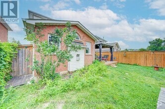 Building Photo - 35 Nightingale Crescent