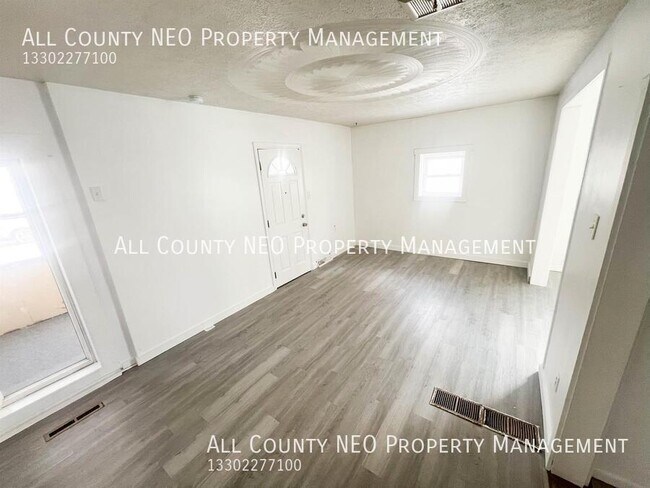 Foto del edificio - 1180 Murray Ave