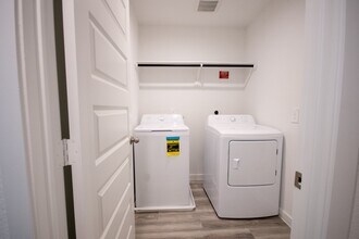 Building Photo - 10217 Berkeley Spgs Trl