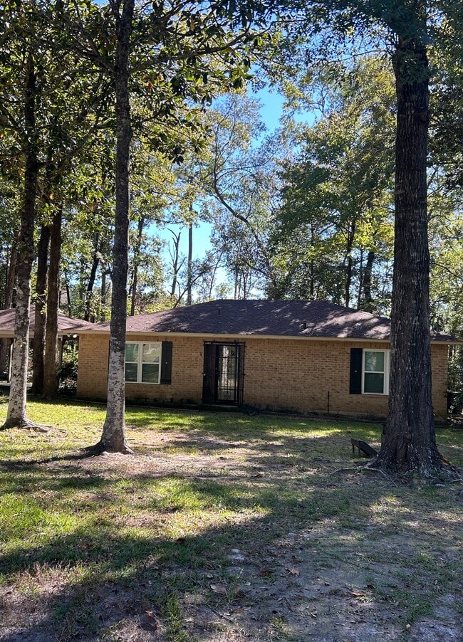 Building Photo - 202 Spring Creek Loop