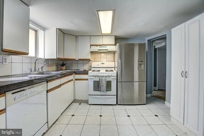 Foto del edificio - 4313 Gallatin St