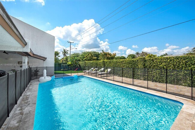 Foto del edificio - 5901 SW 56th Ter