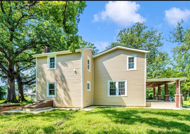 Building Photo - 21 Mattingly Ave