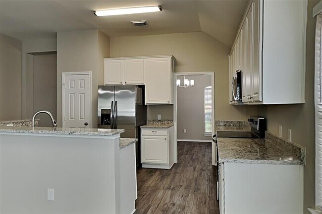 Building Photo - 7214 Bristol Ridge Dr