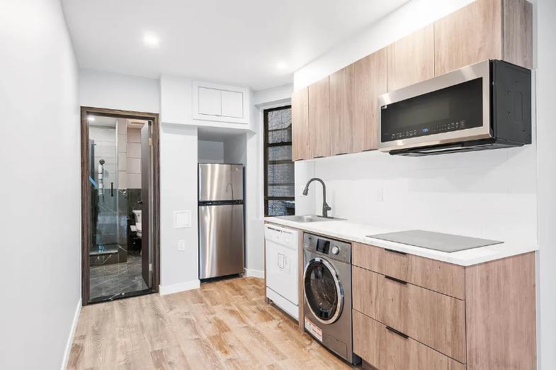 Foto del edificio - 437 W 46th St