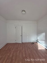 Building Photo - 622 Agar St