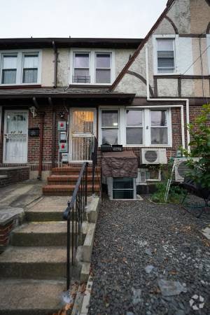Building Photo - 67-76 Dartmouth St