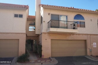 Building Photo - 4614 N Stanton St