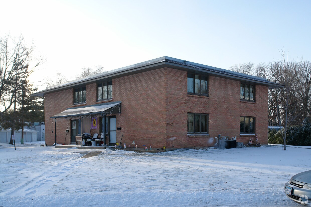740 Southview Dr, Anoka, MN 55303 Apartments in Anoka, MN