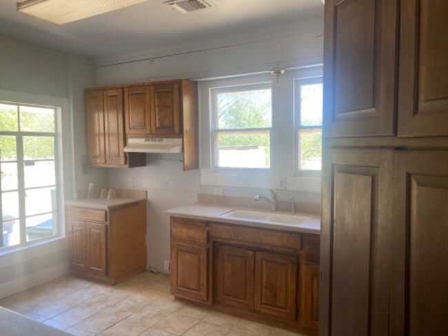 Foto del edificio - 1712 Farm to Market Rd 963